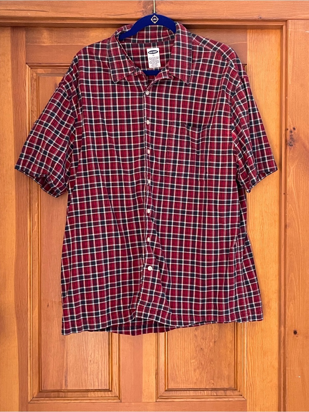 Men’s Classic Red Plaid Short-Sleeve Button-Up Shirt